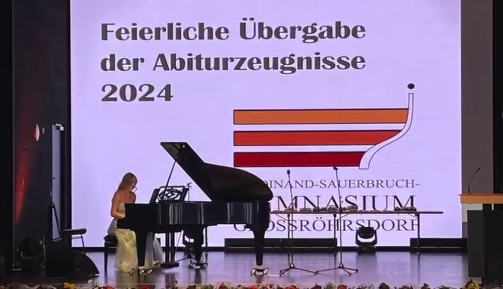 Feierliche Zeugnisübergabe im RöderSaal